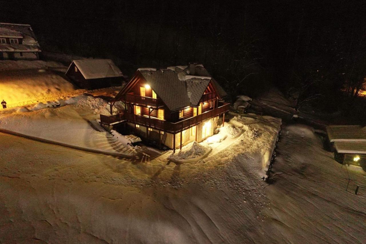 Rodinný dům na Sluneční stráni Dolní Dvůr Exteriér fotografie